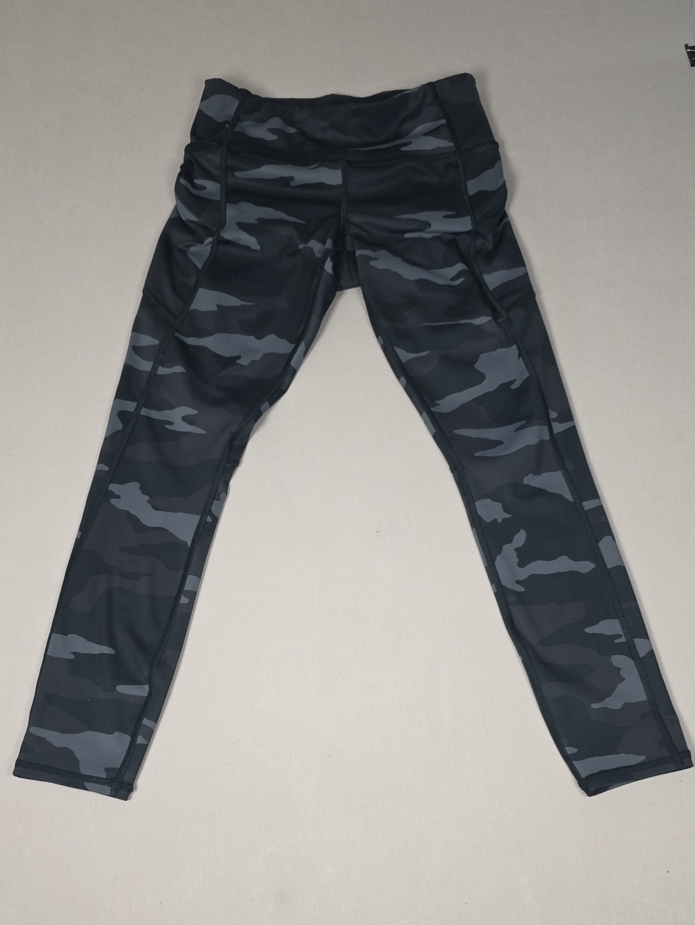 Athleta Black and Gray Camo Leggings Size XS